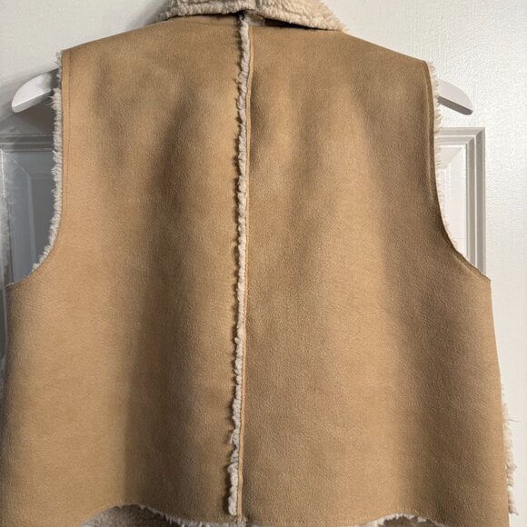 Sherpa Fleece Vest Size S - Picture 2 of 6